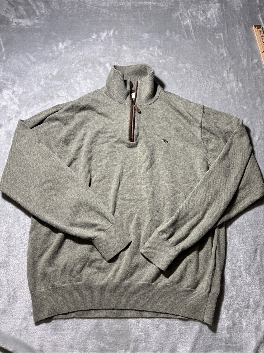 Onward Reserve Men’s M 1/4 Zip Sweater Sage Green 100% Cotton Bear Logo